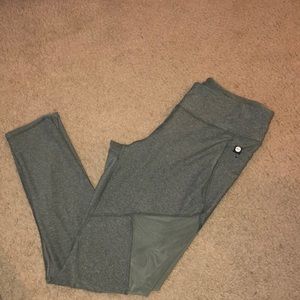 Active wear leggings size L